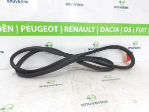 Gebruikte Achterkleprubber Citroen C3 Aircross I (2C/2R) 1.2 PureTech 82 Prijs € 36,00 Margeregeling aangeboden door Snuverink Autodemontage