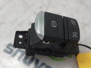 Gebruikte Handrem schakelaar Renault Scénic IV (RFAJ) 1.5 Energy dCi 110 Prijs € 31,50 Margeregeling aangeboden door Snuverink Autodemontage