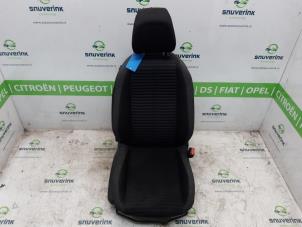 Gebruikte Stoel rechts Peugeot 208 II (UB/UH/UP) e-208 50 kWh Prijs € 134,98 Margeregeling aangeboden door Snuverink Autodemontage