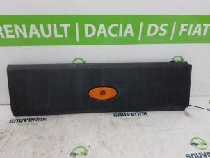 Gebruikte Sierstrip Renault Master III (MA/MB/MC/MD/MH/MF/MG/MH) 2.3 dCi 165 16V RWD Prijs € 60,50 Inclusief btw aangeboden door Snuverink Autodemontage