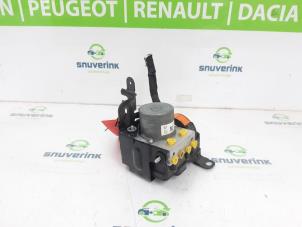 ABS Pomp van een Citroën C5 Aircross I (A4/AC/AJ/AR) 1.2 e-THP PureTech 130 2022