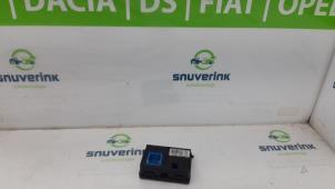 Gebruikte Climatronic module Peugeot 308 SW (L4/L9/LC/LJ/LR) 1.6 BlueHDi 120 Prijs € 45,00 Margeregeling aangeboden door Snuverink Autodemontage