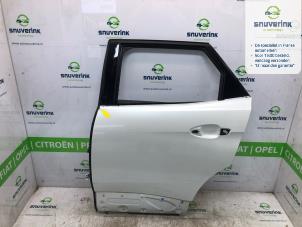 Gebruikte Deur 4Deurs links-achter Peugeot 3008 II (M4/MC/MJ/MR) 1.2 12V e-THP PureTech 130 Prijs € 499,98 Margeregeling aangeboden door Snuverink Autodemontage