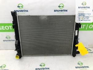 Gebruikte Radiateur Renault Captur (2R) 0.9 Energy TCE 12V Prijs € 72,00 Margeregeling aangeboden door Snuverink Autodemontage