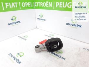 Gebruikte Motorrubber Peugeot 208 II (UB/UH/UP) 1.2 Vti 12V PureTech 100 Prijs € 30,25 Inclusief btw aangeboden door Snuverink Autodemontage