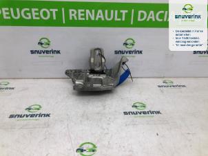 Gebruikte Motorrubber Peugeot 208 II (UB/UH/UP) 1.2 Vti 12V PureTech 100 Prijs € 38,12 Inclusief btw aangeboden door Snuverink Autodemontage