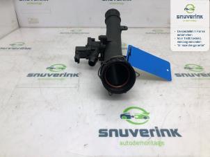 Gebruikte Intercooler Slang Peugeot 3008 II (M4/MC/MJ/MR) 1.2 12V e-THP PureTech 130 Prijs € 36,00 Margeregeling aangeboden door Snuverink Autodemontage