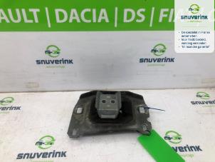 Gebruikte Versnellingsbak Steun Opel Vivaro 1.5 CDTI 120 Prijs € 36,30 Inclusief btw aangeboden door Snuverink Autodemontage