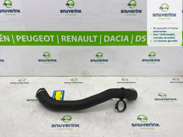 Gebruikte Intercooler Slang Peugeot 3008 II (M4/MC/MJ/MR) 1.2 12V e-THP PureTech 130 Prijs € 34,42 Margeregeling aangeboden door Snuverink Autodemontage