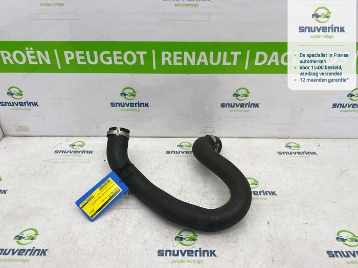 Gebruikte Intercooler Slang Peugeot 3008 II (M4/MC/MJ/MR) 1.2 12V e-THP PureTech 130 Prijs € 34,42 Margeregeling aangeboden door Snuverink Autodemontage
