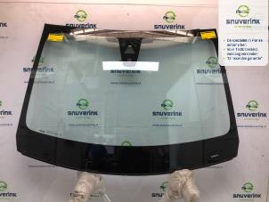 Gebruikte Voorruit Peugeot 208 II (UB/UH/UP) 1.2 Vti 12V PureTech 100 Prijs € 201,16 Inclusief btw aangeboden door Snuverink Autodemontage