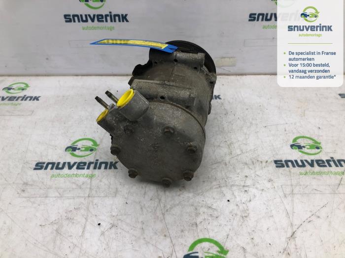 Aircopomp van een Peugeot Expert (G9) 1.6 HDi 90 2012