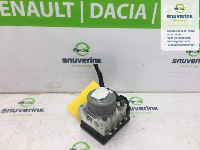 Gebruikte ABS Pomp Renault Megane IV (RFBB) 1.5 Energy dCi 110 Prijs € 191,25 Margeregeling aangeboden door Snuverink Autodemontage