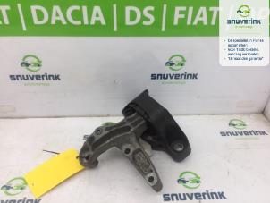 Gebruikte Motorsteun Renault Megane IV (RFBB) 1.5 Energy dCi 110 Prijs € 45,00 Margeregeling aangeboden door Snuverink Autodemontage