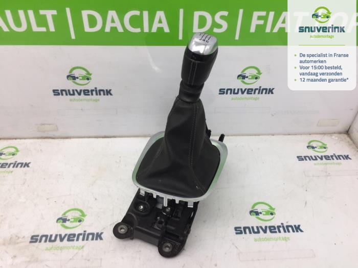 Gebruikte Versnellingspook Renault Megane IV (RFBB) 1.5 Energy dCi 110 Prijs € 63,75 Margeregeling aangeboden door Snuverink Autodemontage