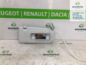 Gebruikte Zonneklep Peugeot 3008 II (M4/MC/MJ/MR) 1.2 12V e-THP PureTech 130 Prijs € 39,98 Margeregeling aangeboden door Snuverink Autodemontage