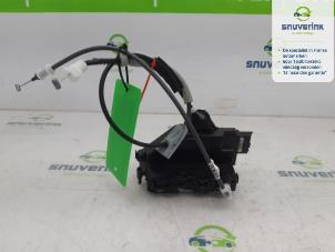 Gebruikte Deurslot Mechaniek 2Deurs rechts Opel Vivaro 1.5 CDTI 120 Prijs € 38,12 Inclusief btw aangeboden door Snuverink Autodemontage