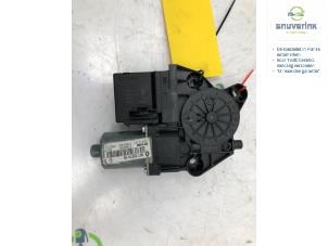 Gebruikte Raammechaniek 4Deurs rechts-voor Renault Scénic III (JZ) 1.5 dCi 110 Prijs € 25,00 Margeregeling aangeboden door Snuverink Autodemontage