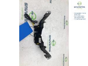 Gebruikte Schakelflipper set Peugeot 2008 (UD/UK/UR/US/UX) 1.2 VTi 12V PureTech 130 Prijs € 45,00 Margeregeling aangeboden door Snuverink Autodemontage