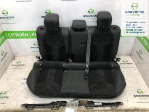 Gebruikte Achterbank Peugeot 2008 (UD/UK/UR/US/UX) 1.2 VTi 12V PureTech 130 Prijs € 149,98 Margeregeling aangeboden door Snuverink Autodemontage