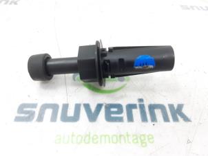 Gebruikte Achterkleprubber DS Automobiles DS 3/Crossback (UC/UJ/UR) 1.2 12V PureTech 100 Prijs € 15,00 Margeregeling aangeboden door Snuverink Autodemontage