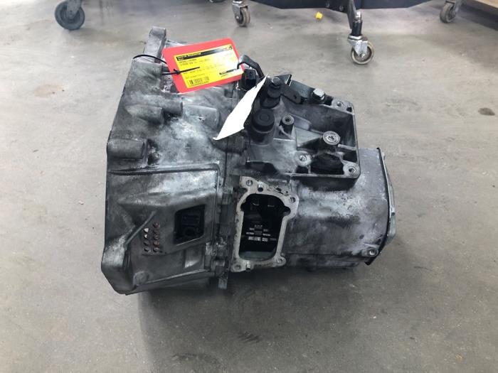 Versnellingsbak van een Citroën DS4 (NX) 1.6 16V THP 155 2015