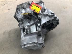 Versnellingsbak van een Citroën DS4 (NX) 1.6 16V THP 155 2015