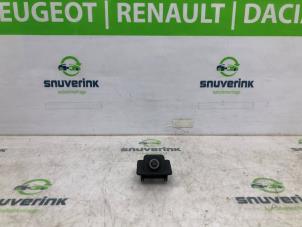 Gebruikte Achteruitrij Camera Citroen C3 Aircross I (2C/2R) 1.2 e-THP PureTech 110 Prijs € 50,00 Margeregeling aangeboden door Snuverink Autodemontage