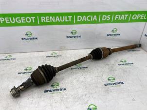 Gebruikte Aandrijfas rechts-voor Peugeot Boxer (U9) 2.2 HDi 110 Euro 5 Prijs € 121,00 Inclusief btw aangeboden door Snuverink Autodemontage