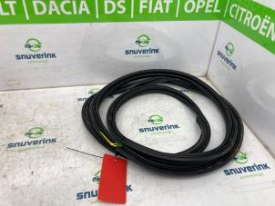 Gebruikte Achterkleprubber Citroen C3 Aircross I (2C/2R) 1.2 e-THP PureTech 110 Prijs € 36,00 Margeregeling aangeboden door Snuverink Autodemontage