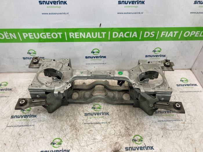 Usagé Subframe DS Automobiles DS 7 1.6 16V E-Tense 300 4x4 Prix € 423,50 Prix TTC proposé par Snuverink Autodemontage