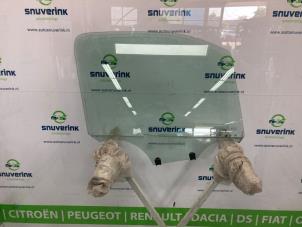 Gebruikte Deurruit 2Deurs rechts Peugeot Partner (EA//EF/EN/EU) 1.5 BlueHDi 100 Prijs € 68,97 Inclusief btw aangeboden door Snuverink Autodemontage