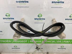 Gebruikte Achterkleprubber Peugeot 208 II (UB/UH/UP) 1.2 Vti 12V PureTech 100 Prijs € 40,50 Margeregeling aangeboden door Snuverink Autodemontage