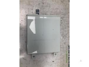 Gebruikte Sierstrip Renault Trafic (1FL/2FL/3FL/4FL) 2.0 dCi 16V 120 Prijs € 36,30 Inclusief btw aangeboden door Snuverink Autodemontage