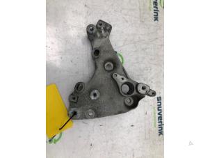 Gebruikte Steun (diversen) Renault Trafic (1FL/2FL/3FL/4FL) 2.0 dCi 16V 120 Prijs € 54,45 Inclusief btw aangeboden door Snuverink Autodemontage