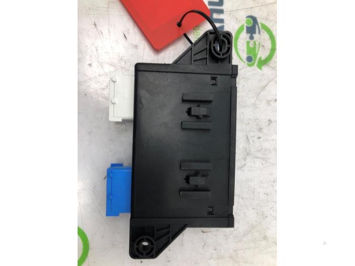 Gebruikte Computer Diversen DS Automobiles DS 7 1.6 16V E-Tense 300 4x4 Prijs € 87,93 Inclusief btw aangeboden door Snuverink Autodemontage