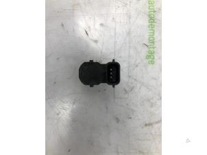 Gebruikte PDC Sensor Renault Trafic (1FL/2FL/3FL/4FL) 2.0 dCi 16V 120 Prijs € 30,25 Inclusief btw aangeboden door Snuverink Autodemontage