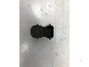 Gebruikte PDC Sensor Renault Trafic (1FL/2FL/3FL/4FL) 2.0 dCi 16V 120 Prijs € 30,25 Inclusief btw aangeboden door Snuverink Autodemontage