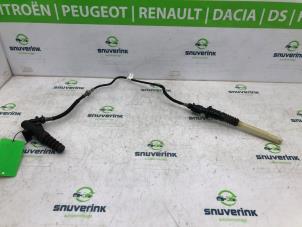 Gebruikte Koppelingsleiding Opel Corsa F (UB/UH/UP) 1.2 12V 75 Prijs € 54,45 Inclusief btw aangeboden door Snuverink Autodemontage