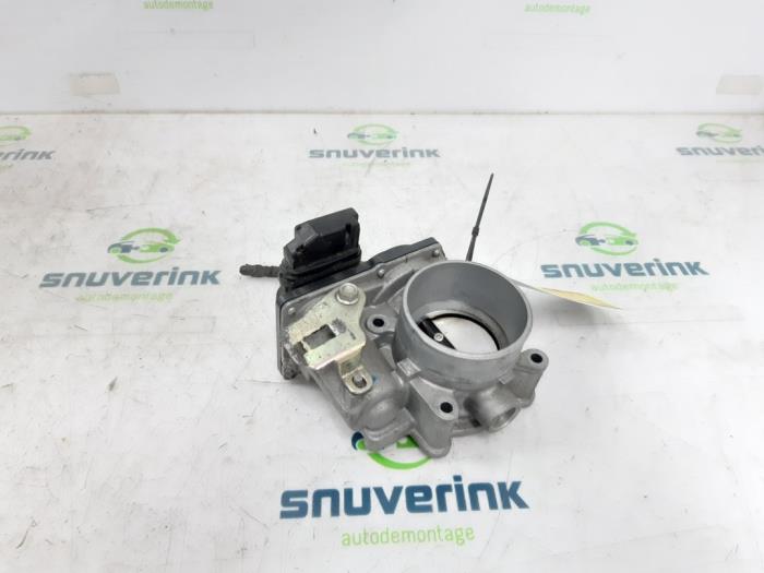 Gebruikte Gasklephuis Mazda CX-3 (DJ/DK) 2.0 SkyActiv-G 120 Prijs € 76,50 Margeregeling aangeboden door Snuverink Autodemontage