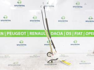 Gebruikte Deurslot Mechaniek 4Deurs links-achter Mazda CX-3 (DJ/DK) 2.0 SkyActiv-G 120 Prijs € 76,50 Margeregeling aangeboden door Snuverink Autodemontage