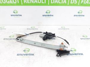 Gebruikte Raammechaniek 4Deurs links-voor Mazda CX-3 (DJ/DK) 2.0 SkyActiv-G 120 Prijs € 100,00 Margeregeling aangeboden door Snuverink Autodemontage