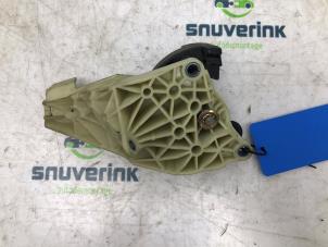 Gebruikte Schakelmechaniek Peugeot 208 II (UB/UH/UP) 1.2 Vti 12V PureTech 100 Prijs € 95,00 Margeregeling aangeboden door Snuverink Autodemontage