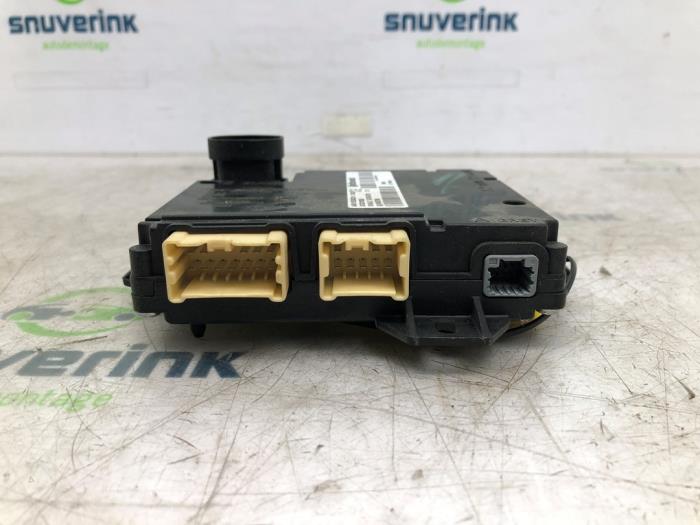 Gebruikte Computer Diversen Renault Trafic (1FL/2FL/3FL/4FL) 1.6 dCi 125 Twin Turbo Prijs € 69,42 Inclusief btw aangeboden door Snuverink Autodemontage