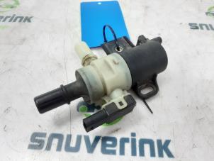 Gebruikte Koolstoffilter Peugeot 3008 II (M4/MC/MJ/MR) 1.6 16V HYbrid 225 Prijs € 39,98 Margeregeling aangeboden door Snuverink Autodemontage