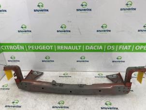 Gebruikte Frontpaneel Renault Twingo III (AH) 1.0 SCe 70 12V Prijs € 144,00 Margeregeling aangeboden door Snuverink Autodemontage