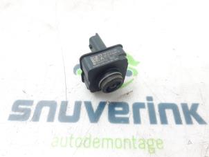 Gebruikte Achteruitrij Camera Peugeot 3008 II (M4/MC/MJ/MR) 1.6 16V HYbrid 225 Prijs € 50,00 Margeregeling aangeboden door Snuverink Autodemontage