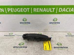 Gebruikte Deurgreep 2Deurs links Renault Trafic (1FL/2FL/3FL/4FL) 1.6 dCi 125 Twin Turbo Prijs € 90,75 Inclusief btw aangeboden door Snuverink Autodemontage