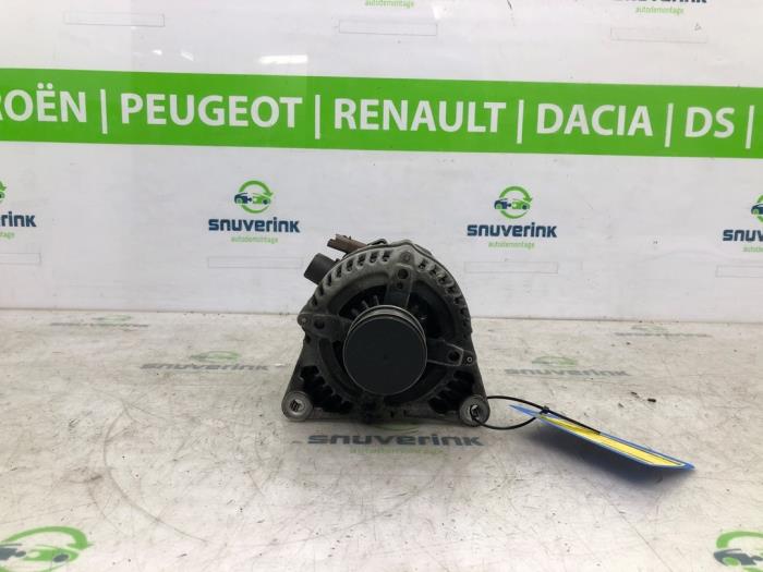 Gebruikte Dynamo Peugeot 3008 II (M4/MC/MJ/MR) 1.2 12V e-THP PureTech 130 Prijs € 60,00 Margeregeling aangeboden door Snuverink Autodemontage