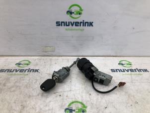 Gebruikte Slotenset Citroen C3 Aircross I (2C/2R) 1.2 e-THP PureTech 110 Prijs € 55,00 Margeregeling aangeboden door Snuverink Autodemontage